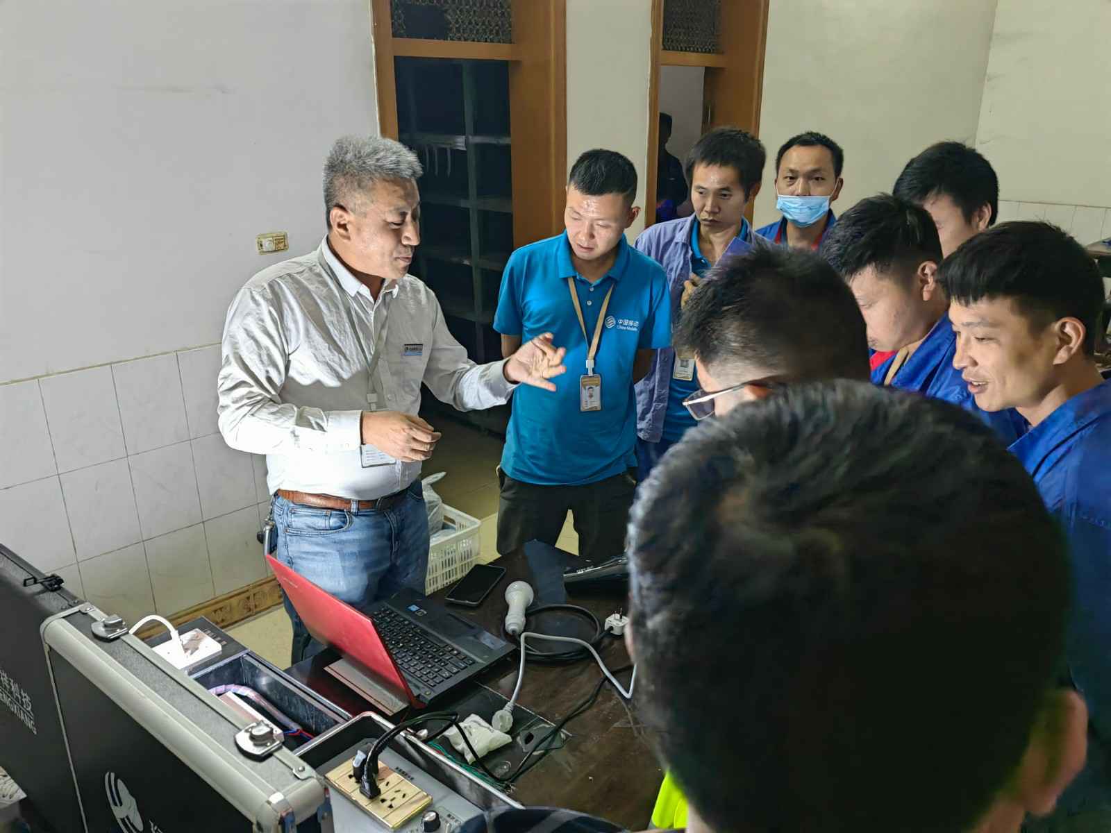 泉州钧乐进口商品销售有限公司为中移铁通有限公司安全用电培训